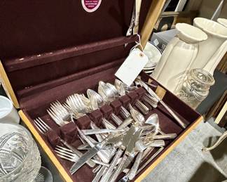 Vintage sterling Plate Set in Case