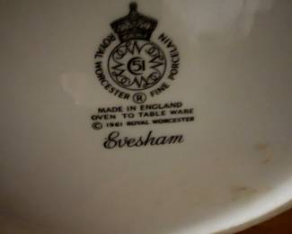 Royal Worcester Cannister Ser Evesham Pattern