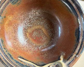 Pottery Bowl with Lizard