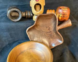 Vintage Wooden Nutcrackers, Walnut Leaf Wooden Bowls