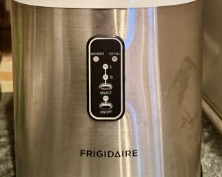 Frigidaire Ice Machine