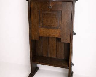 Art & Crafts Gustav Stickley early chalet desk, #505