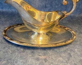 Vintage Wm Rogers Silverplate Gravy Boat with Attached Underplate