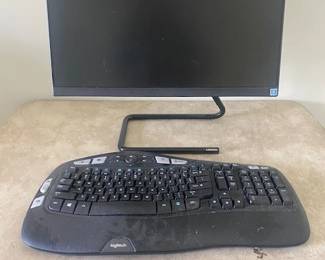 Lenovo Idea Centre A10 3i, All-in-One PC w/Logitech Wireless Keyboard