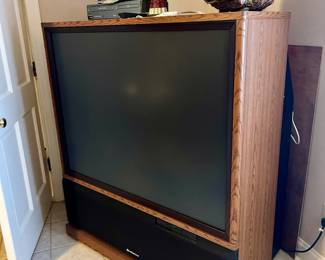 FREE Hitachi tv on wheels... still works and has remote! 