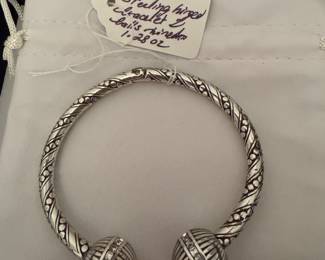 #87 - $70 - Sterling hinged bracelet 1.28 oz - 