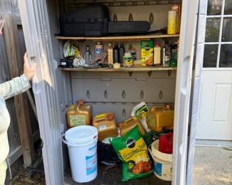 #76 - $ - Rubbermaid tall outdoor cabinet