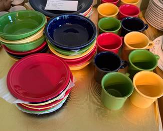 #34D - 184$  -Fiesta ware multi color  46 pieces