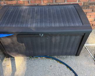 #78 - $70  - outdoor storage chest