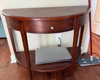 #48 - $80 - Demi lune console 39Wx18x30 brand MSE
