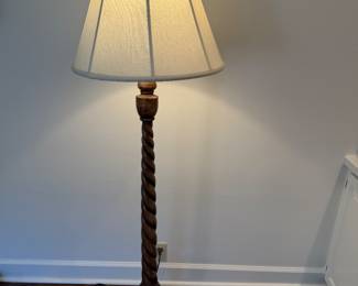 #16 - $120 - Wood floor lamp 61tx18w