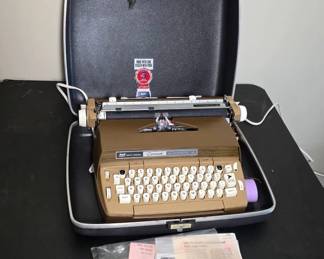 	Smith-Corona Coronet Automatic 12 Typewriter