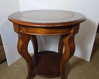 	Wooden Round Side Table