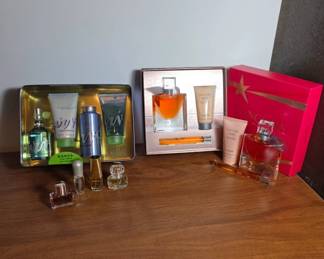 	Perfume and Skincare Gift Sets