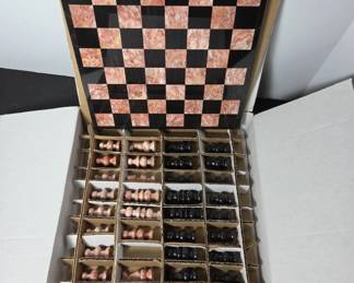 	Onyx Chess Set 