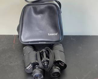 	Tasco 7×35 Binoculars with Case