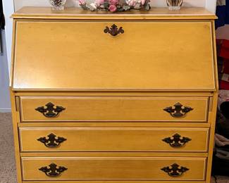 Darling drop-down desk