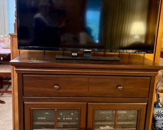 Element TV with remote