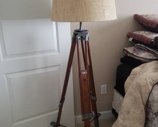 floor lamp