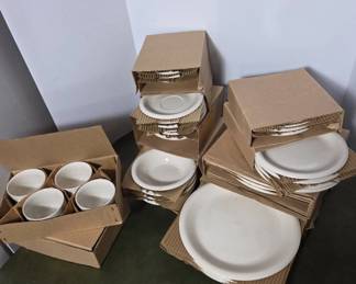 American International Trading Dinnerware Set