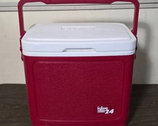 Igloo Little Kool Rest 24-Quart Cooler