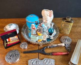 Decorative and Personal Items Lot