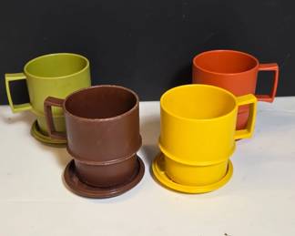 Tupperware Stacking Mugs with Saucers