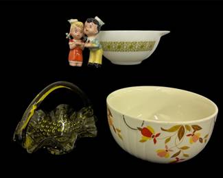 Vtg. Mixing Bowls Home Decor