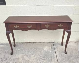 Queen Anne Style Wooden Sofa Table