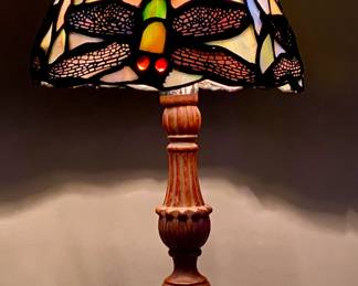 TIFFANY STYLE LAMP