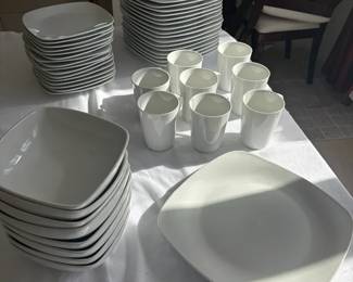 Glbson Elite Dinnerware In Square Design