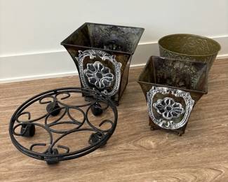 Lightweight Embossed Tin Garden Pot Or Trashcans And Plant Caddy