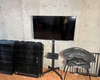 Connectable fencing, flat screen tv and portable Weber grill