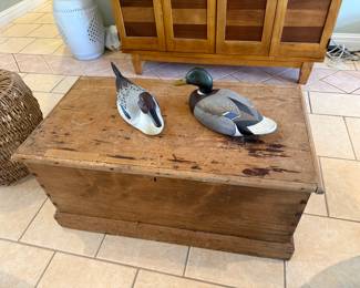 Awesome Duck Decoys & Wooden Trunk