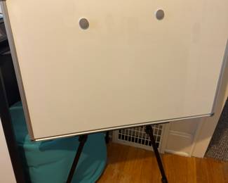 Presentation magnetic white board
