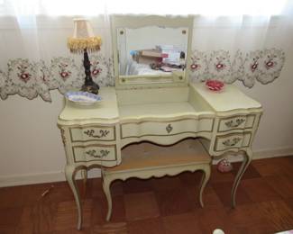 Vintage vanity & stool