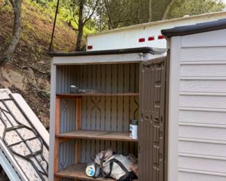 Outdoor storage shed