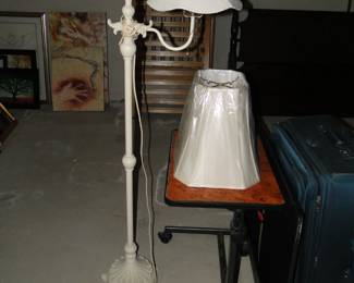 Lampshade and floor lamp