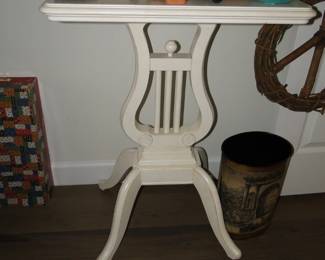 There is that cute table again