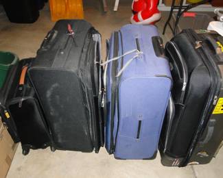 Traveling? We got some nice pieces of luggage for you