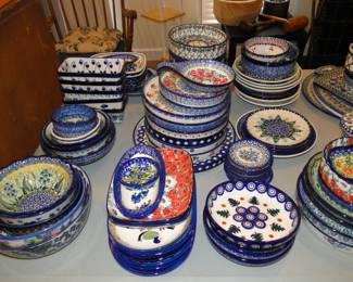 Lots of pieces of Polish pottery