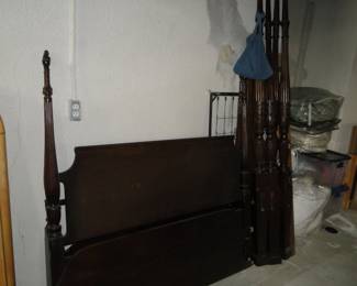 Another shot of the outstanding four poster bed