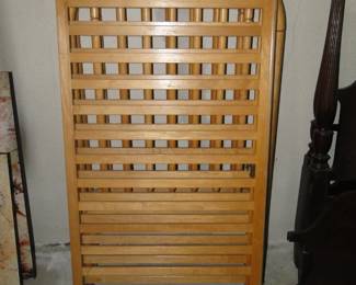Wooden crib