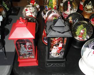 More snow globes, of which some of the globes are not actually globe shaped