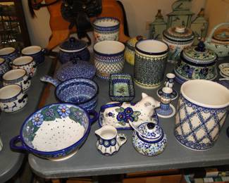 Polish pottery containers and utensil holders