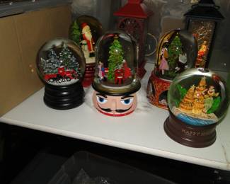 Now these snow globes are amazing