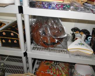 Lots of great holiday decorations too