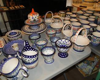 Even Polish pottery baskets too