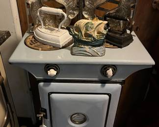 Antique Wehrle Co electric 2 burner stove + oven