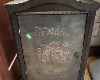 Decorative cabinet